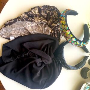 Lot of 4 Headbands / Turbans